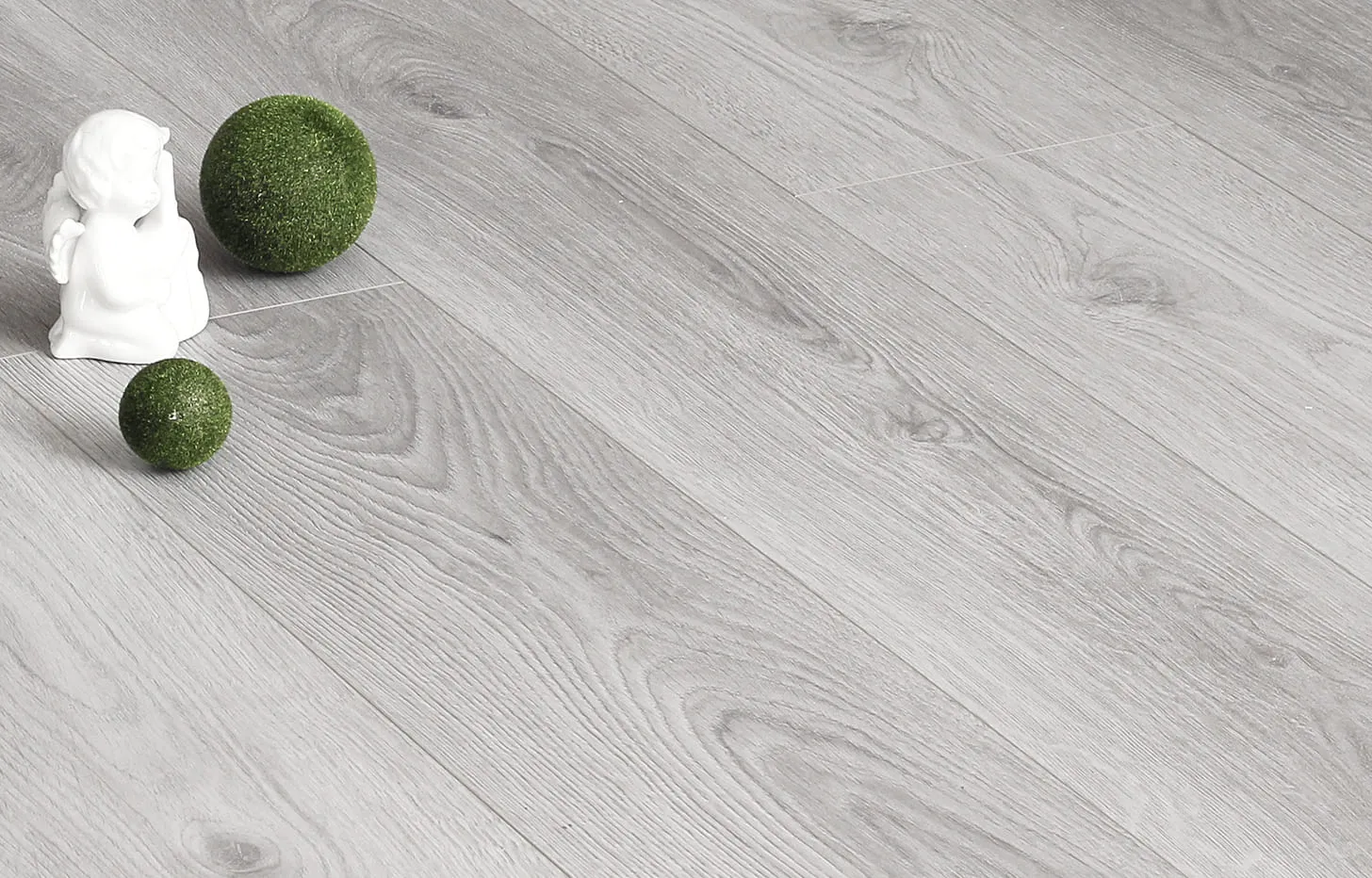 Ламинат Stone Floor Дуб Зимний вечер