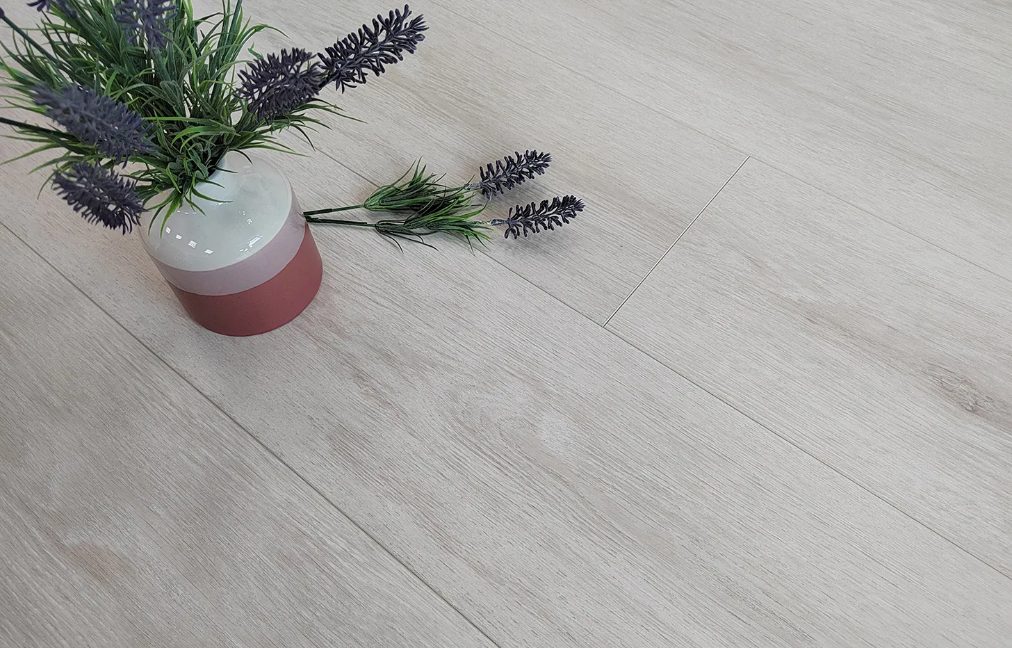 Ламинат Stone Floor Дуб Кремовый