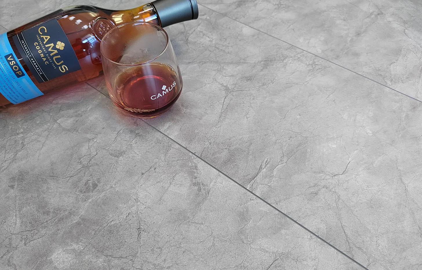 Ламинат Stone Floor Дымчатый Мрамор