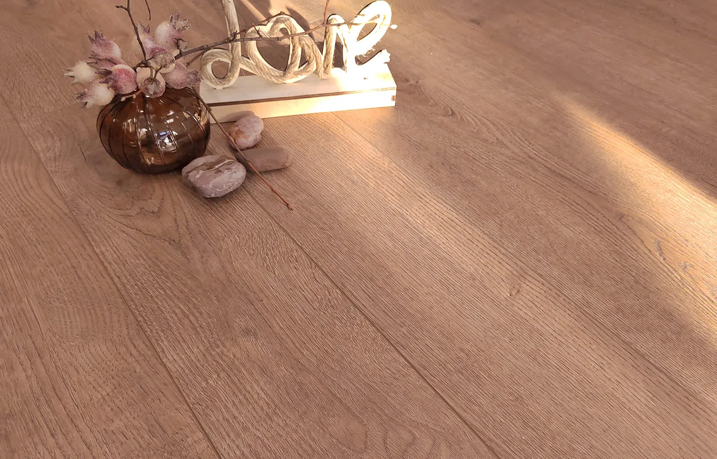 Ламинат Stone Floor Дуб Пралине